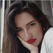 Laureanda in lingue e culture straniere, offre ripetizioni di inglese e francese